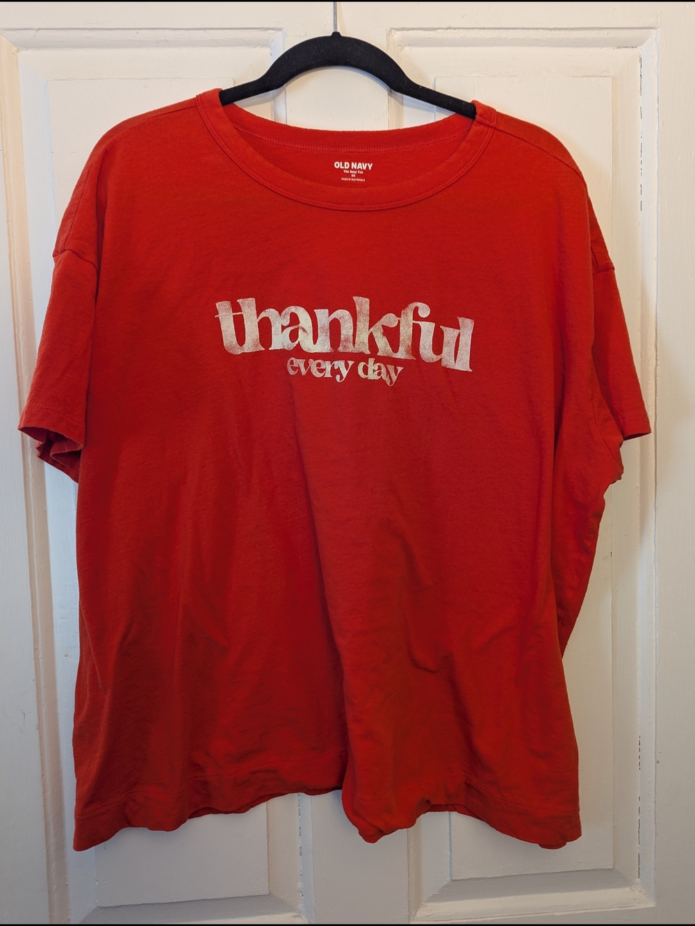 Old Navy Red "Thankful Every Day" Graphic Tee - Women's